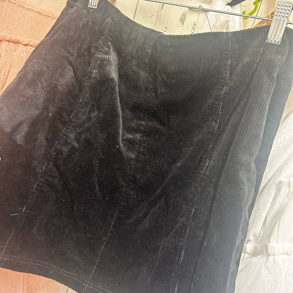 Francesca's Elegant Black Corduroy Trousers